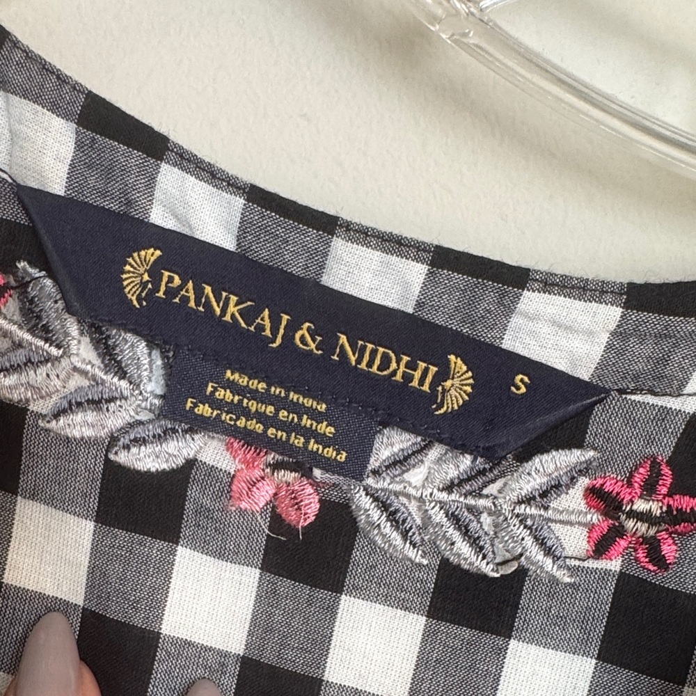 Black and White Checkered Top with Red Floral Embroidered Accents - Picture 5 of 6